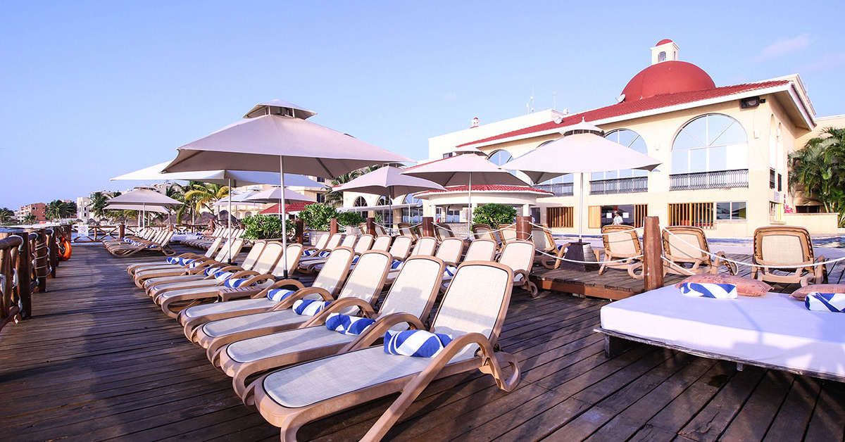 Een foto van het terras bij All Ritmo Cancun Resort & Waterpark