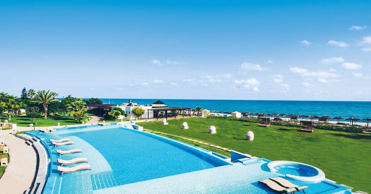Een foto van het zwembad bij Iberostar Selection Kantaoui Bay