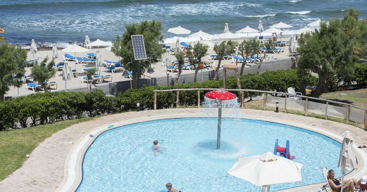 Een foto van het zwembad bij Allsun Hotel Zorbas Village