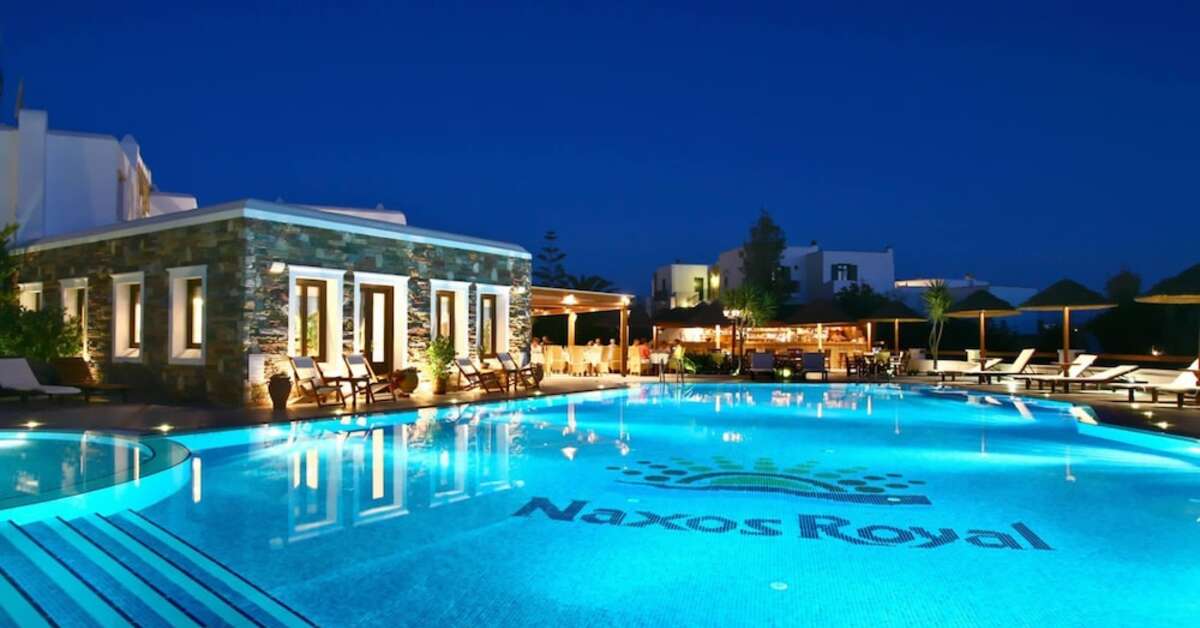 Een foto van het zwembad bij Naxos Resort Beach Hotel