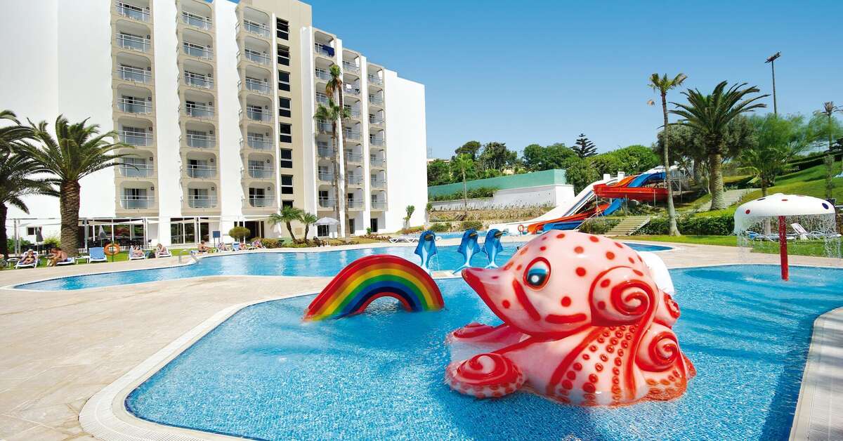 Een foto van het zwembad bij Kenzi Europa Hotel