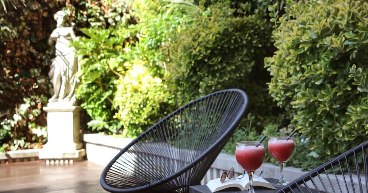 Een foto van het terras bij Hotel Augusta Club