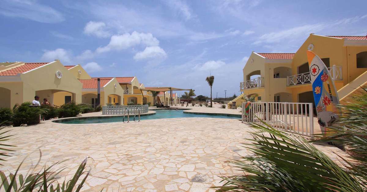 Een foto van het zwembad bij Dormio Bonaire Village