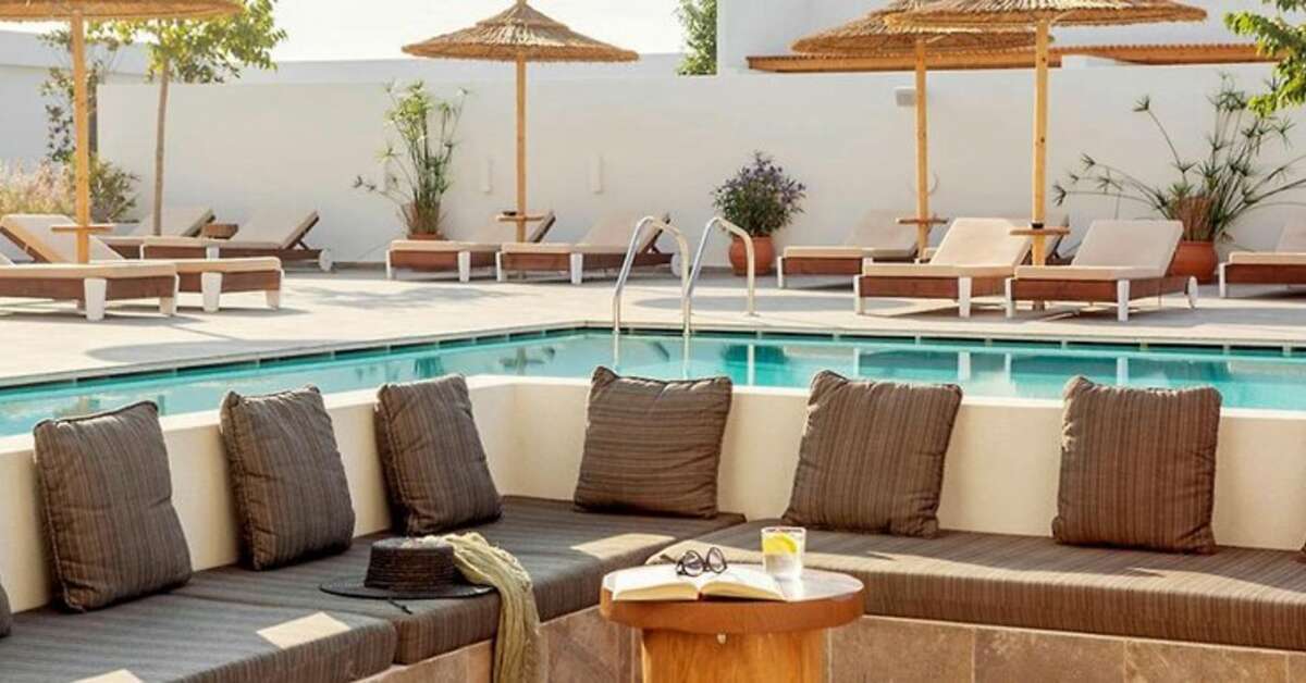 Een foto van het zwembad bij Pearl Beach Hotel