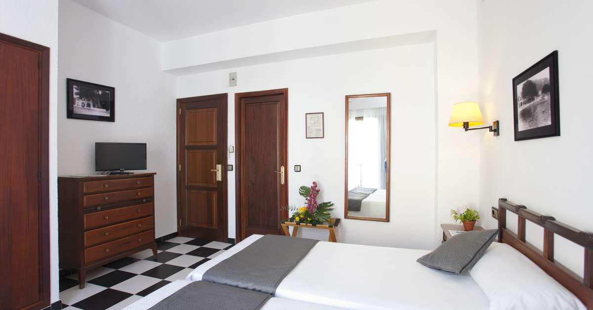 Ein Foto Sis Pins Hotel