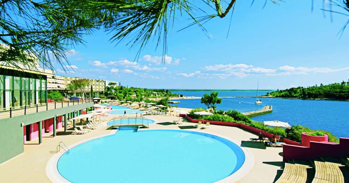 Een foto van het zwembad bij Maistra Select Island Hotel Istra