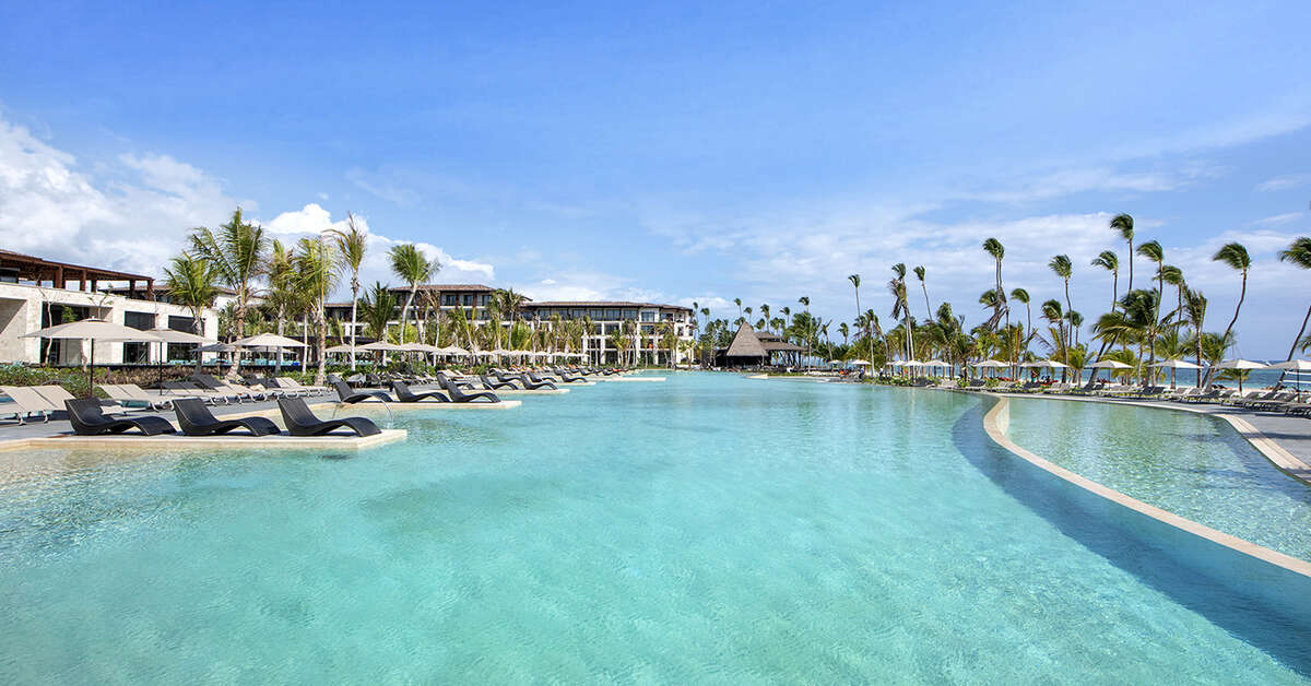 Ein Foto vom Pool im Unique Club At Lopesan Costa Bavaro