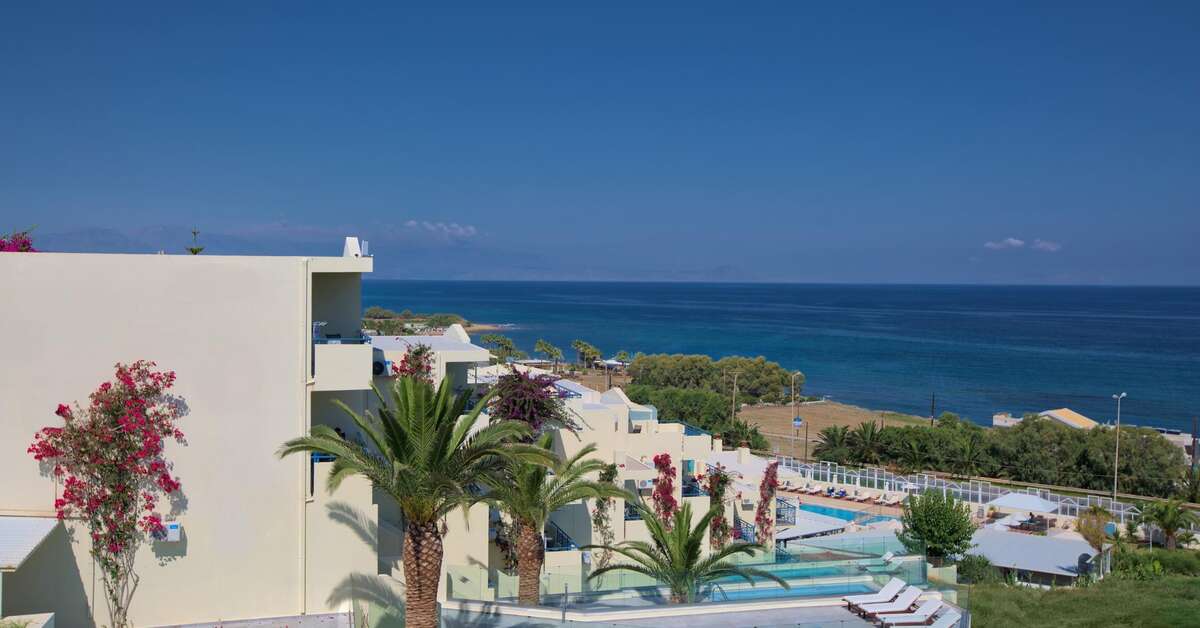 Ein Foto von der Außenansicht des Rethymno Mare Royal