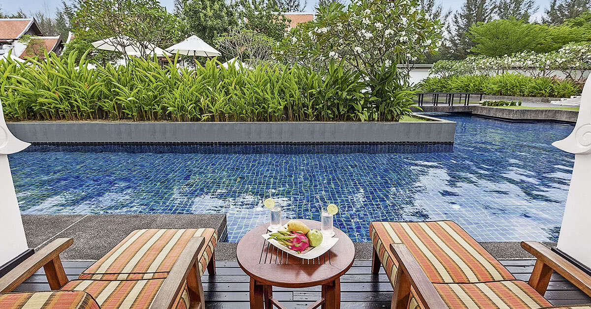 Een foto van het zwembad bij JW Marriott Khao Lak Resorts & Spa
