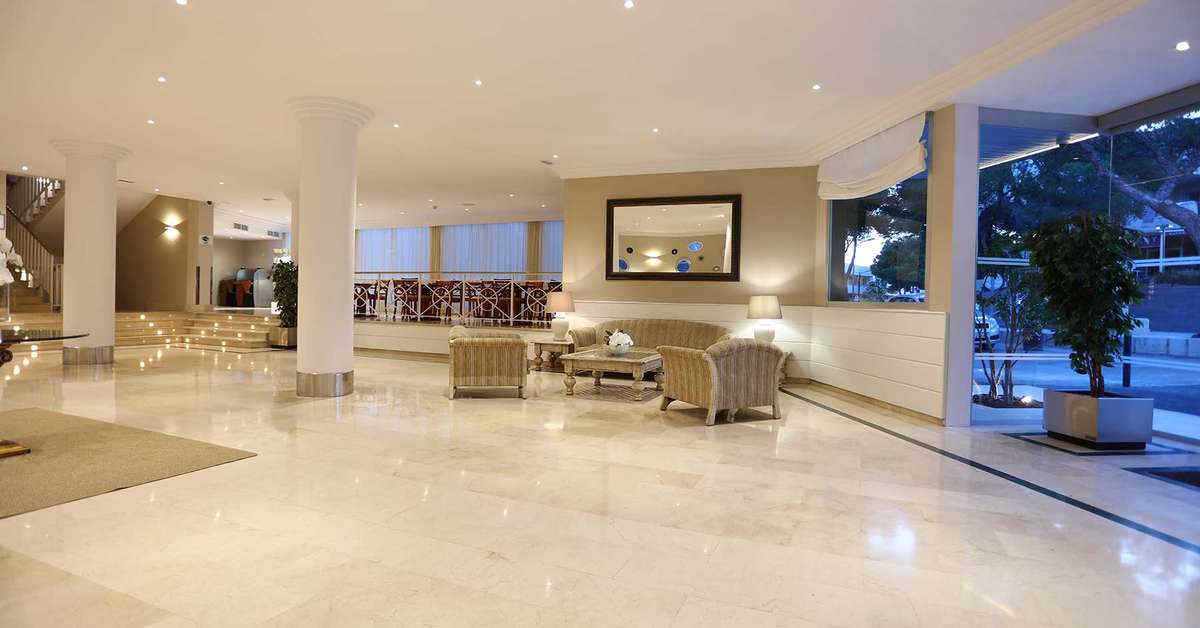 Een foto van het interieur van Sunlight Bahia Principe Coral Playa