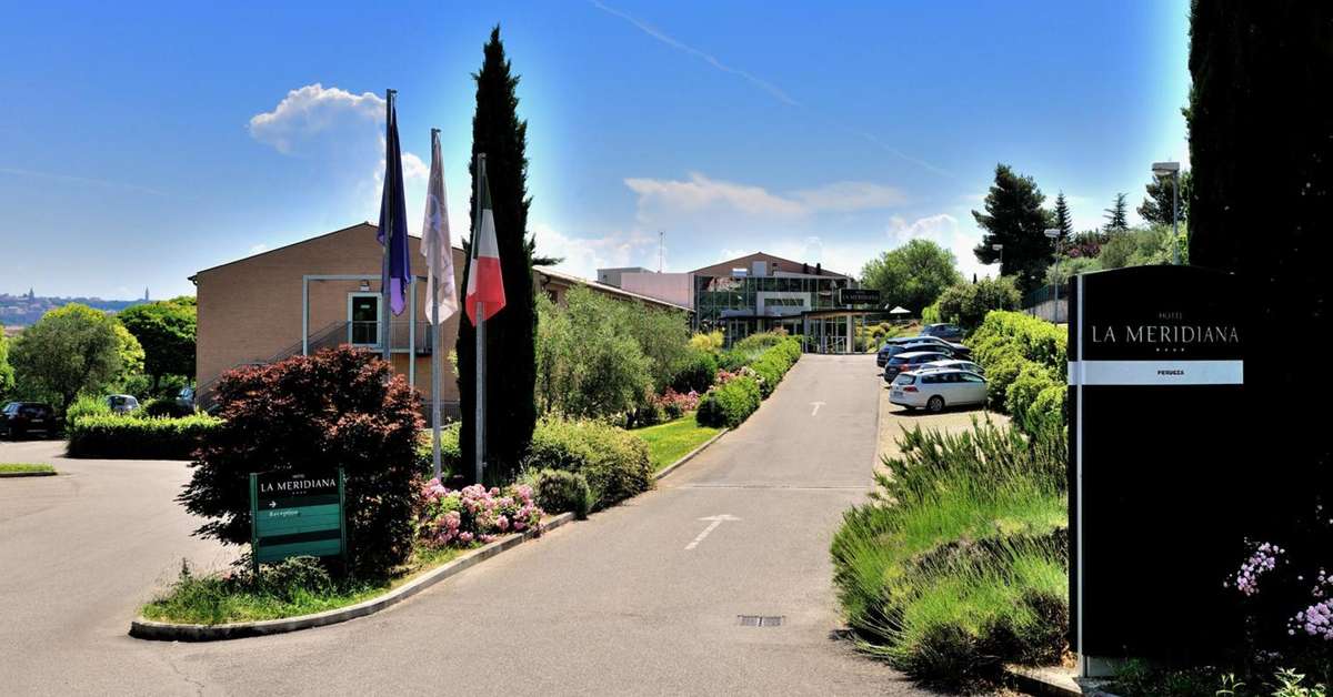 Een foto van de buitenkant van Hotel La Meridiana