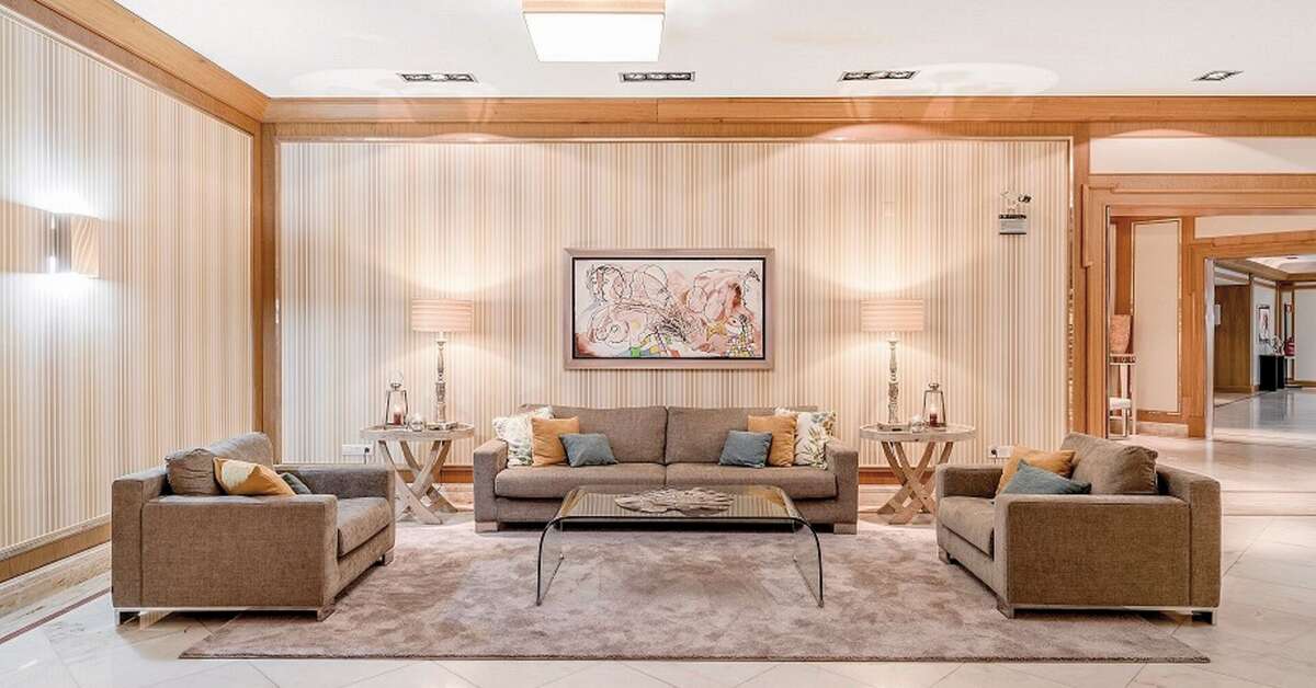 Een foto van het interieur van Sesimbra Oceanfront Hotel