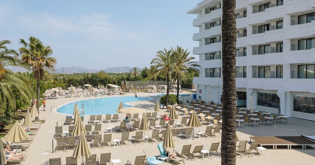 Een foto van het zwembad bij Bordoy Alcudia Bay