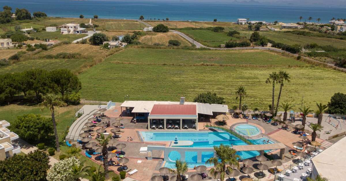Een foto van het zwembad bij Corali Hotel & Village