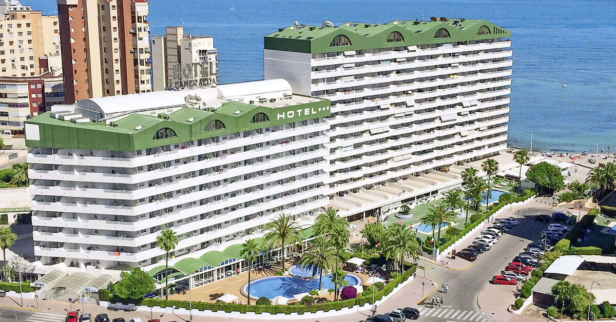 Een foto van het zwembad bij AR Roca Esmeralda & Spa