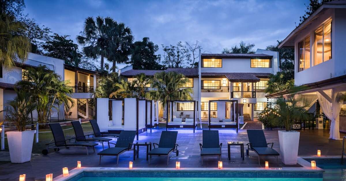 Een foto van het zwembad bij BlueBay Villas Doradas