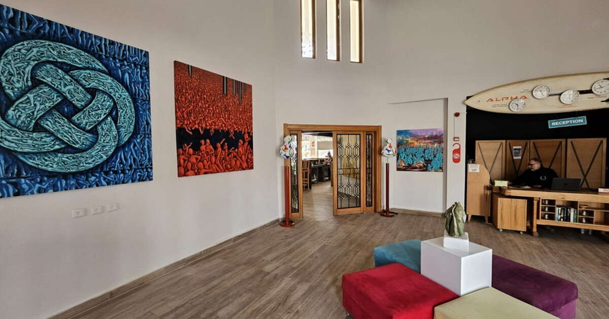 Een foto van het interieur van Serpina Hotel