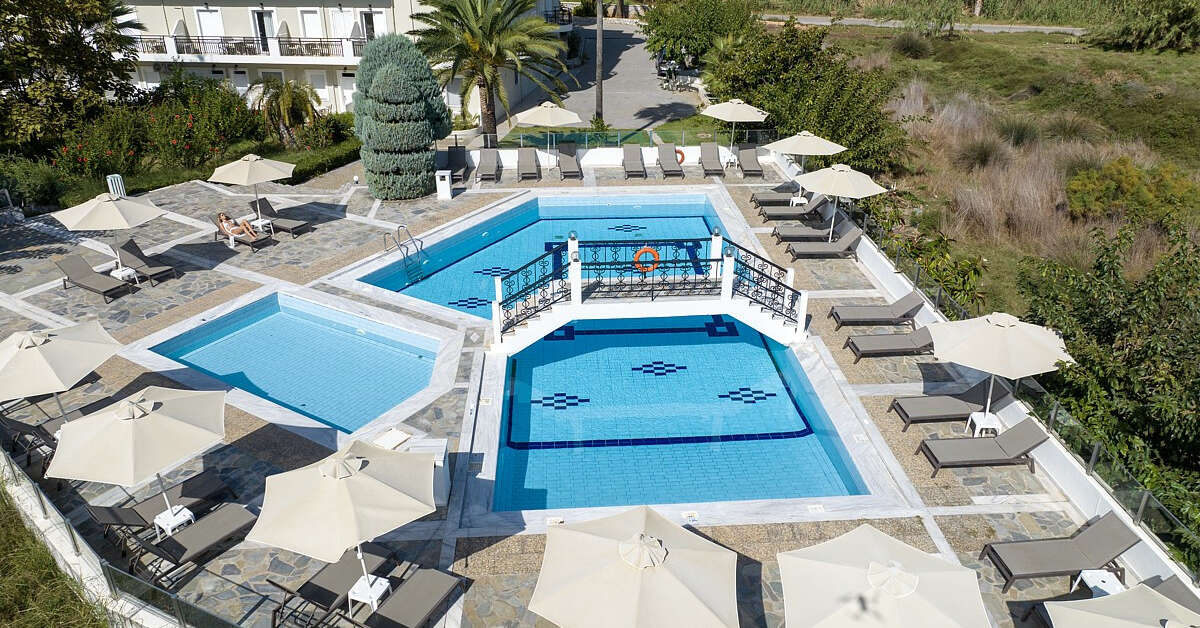 Een foto van het zwembad bij Hotel Vantaris Garden