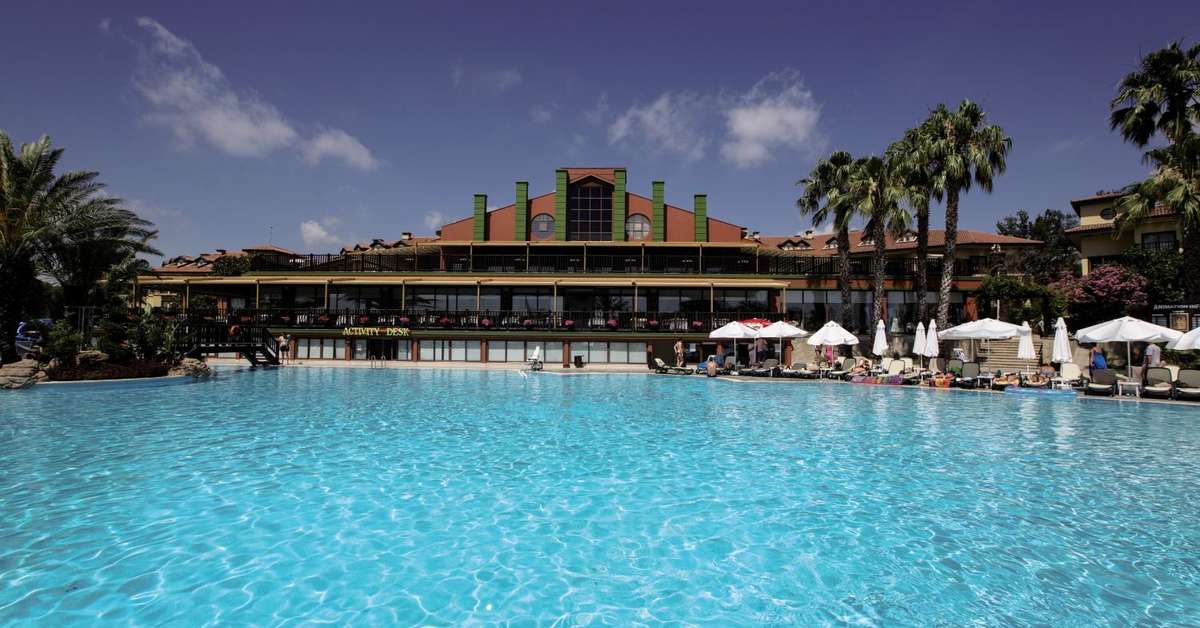 Een foto van het zwembad bij Alba Resort Hotel