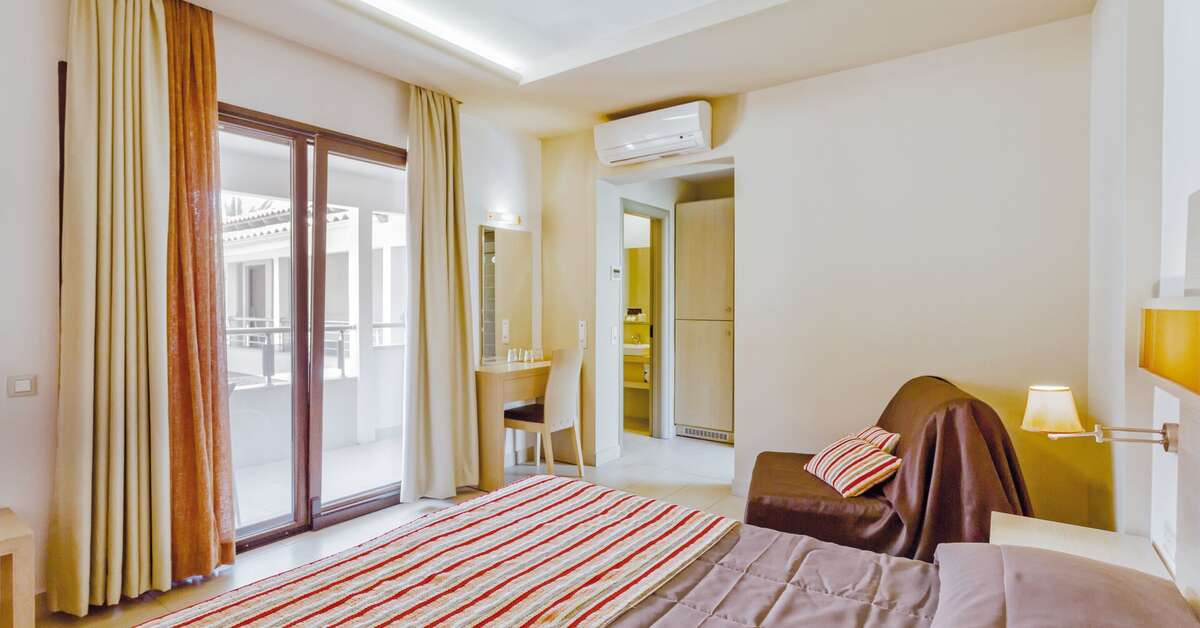 Een foto van Lagomandra Beach Hotel & Suites