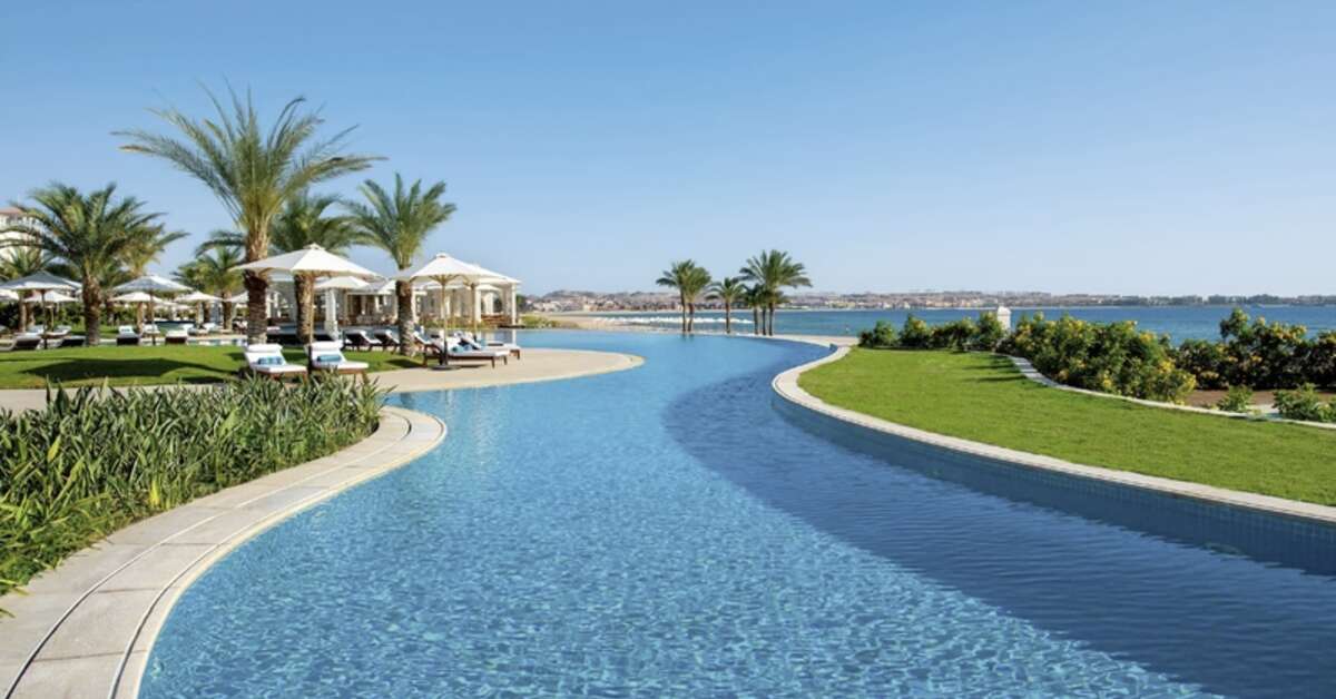 Een foto van het zwembad bij Baron Palace Resort