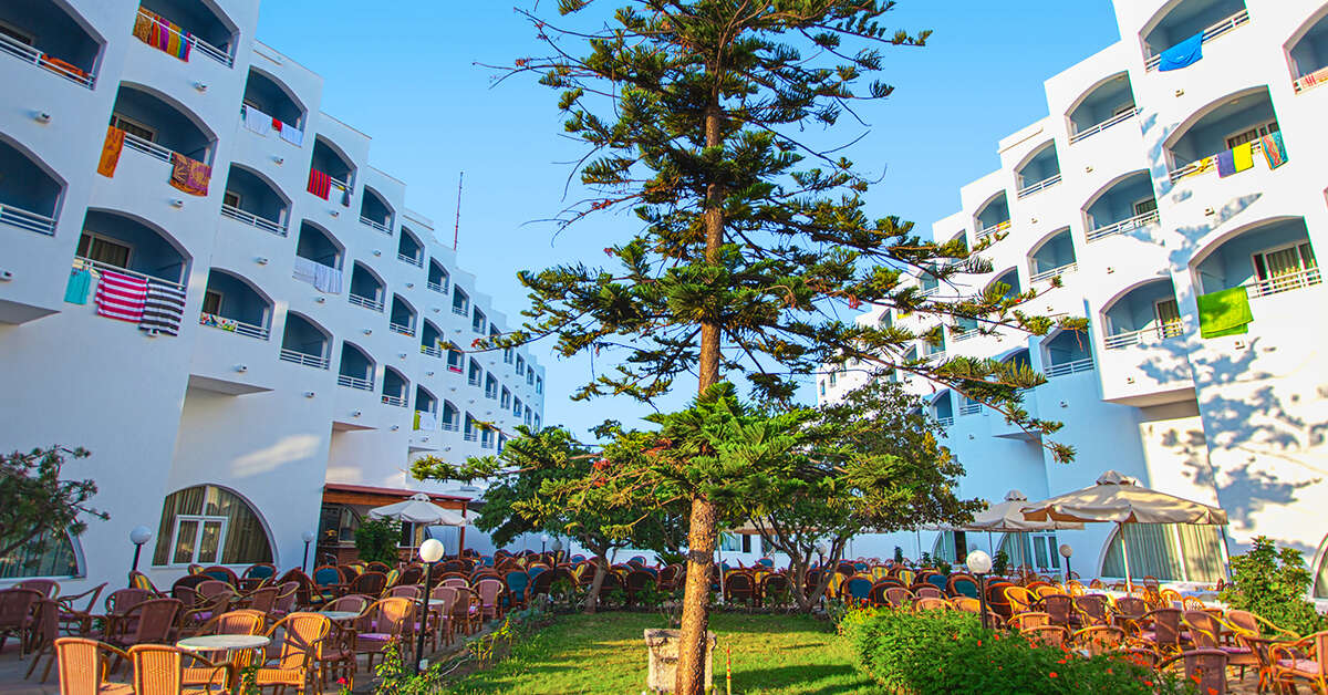 Ein Foto von der Außenansicht des Hotel Continental Palace