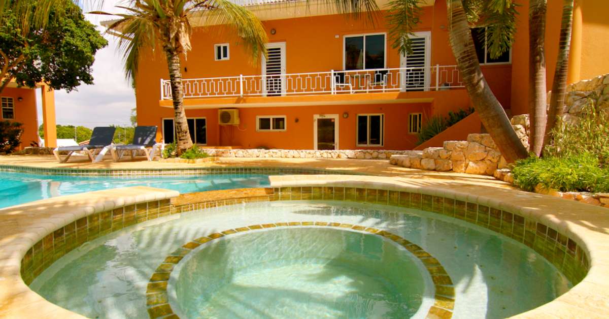 Een foto van het zwembad bij Curinjo Resort
