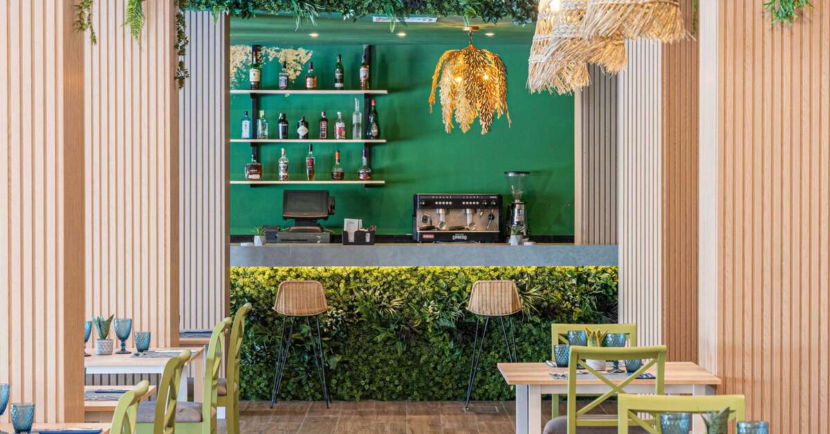 Ein Foto Marsenses Ferrera Blanca Adults Only