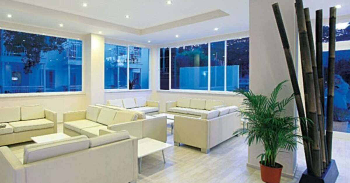 Een foto van het interieur van Petunya Beach Resort