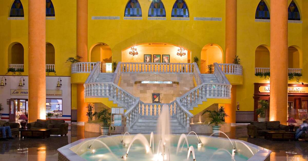 Een foto van het interieur van Playacartaya Hotel