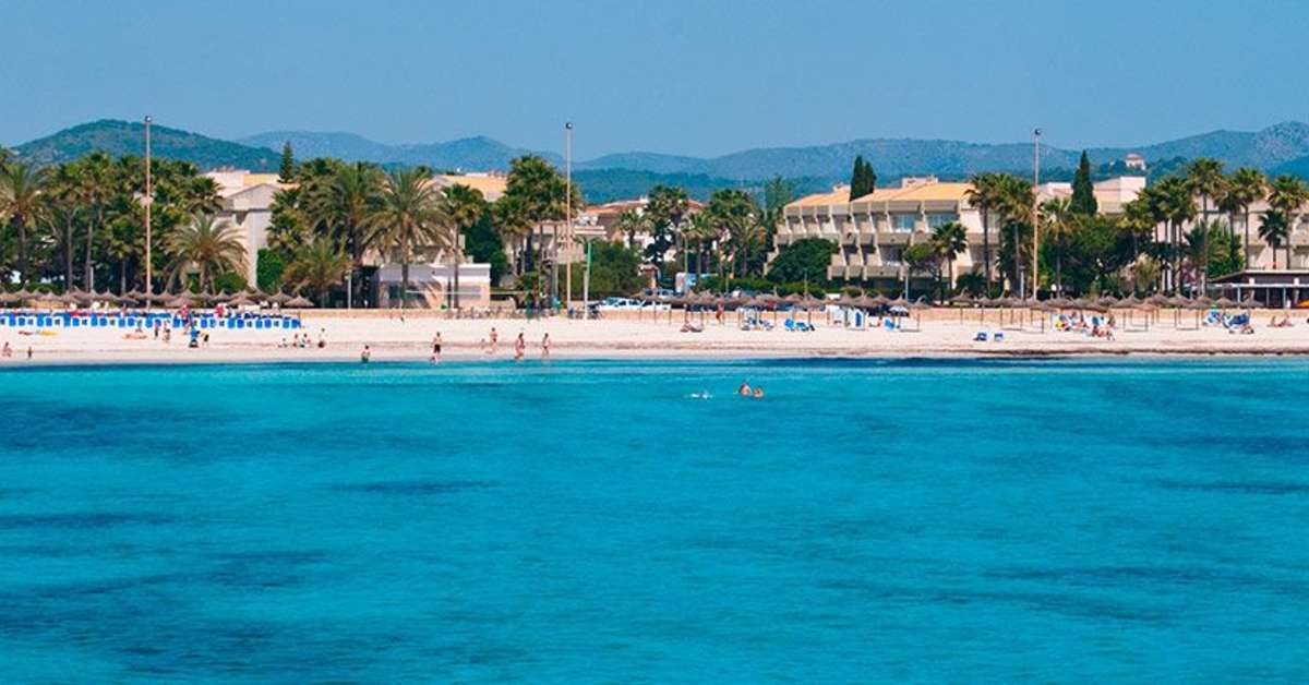 Een foto van het strand bij Playa Blanca Hotel