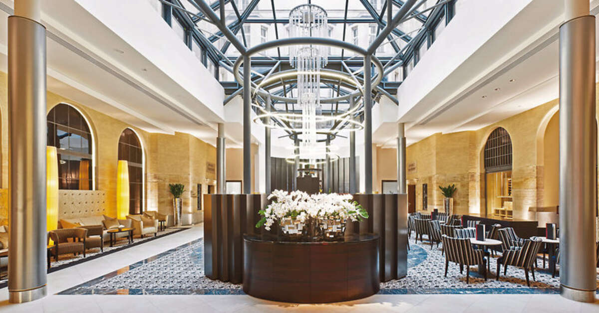 Een foto van het interieur van Steigenberger Grandhotel Handelshof