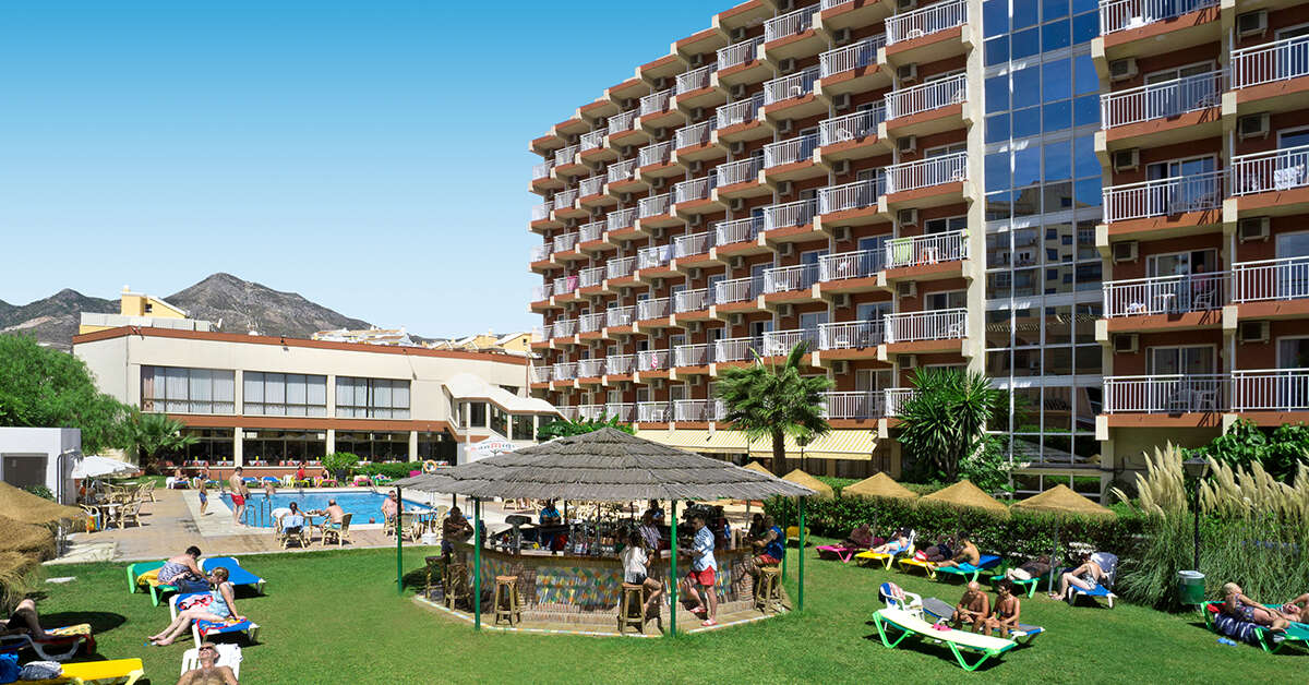 Een foto van het zwembad bij Hotel Alba Beach