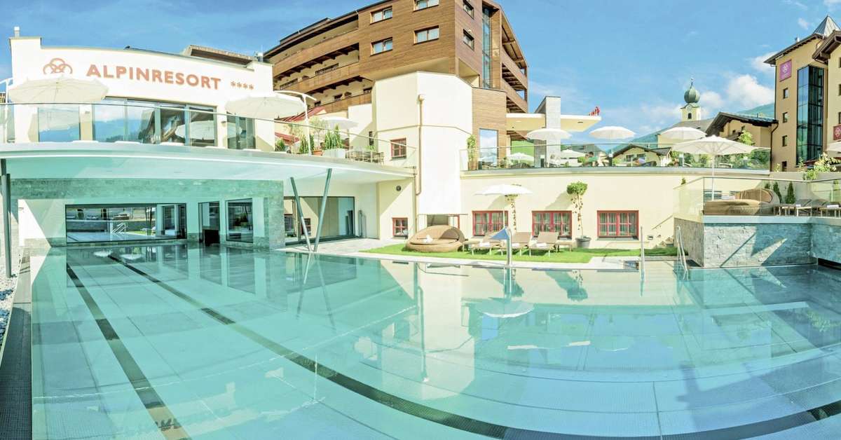Een foto van het zwembad bij Alpinresort Sport & Spa