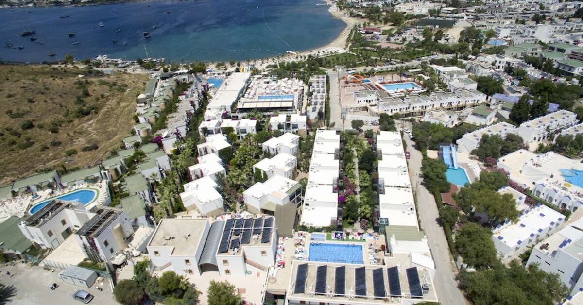 Een foto van het zwembad bij Jasmin Beach Hotel