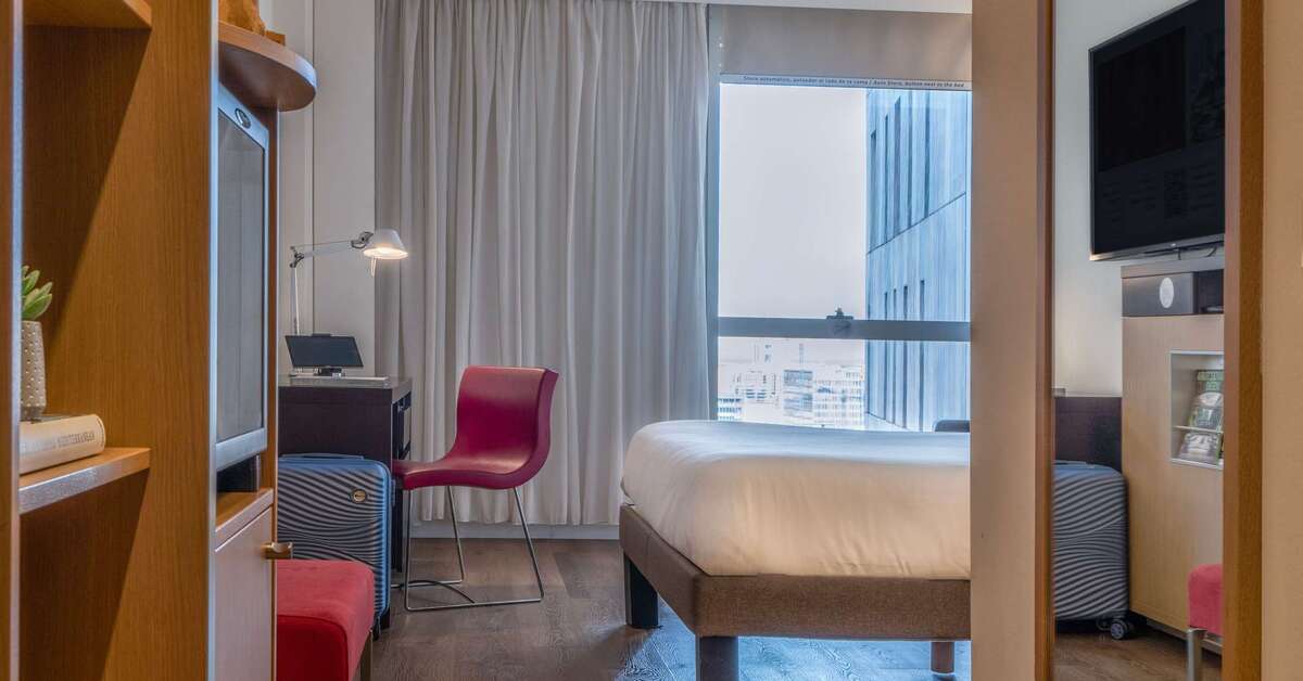 Een foto van Novotel Barcelona City