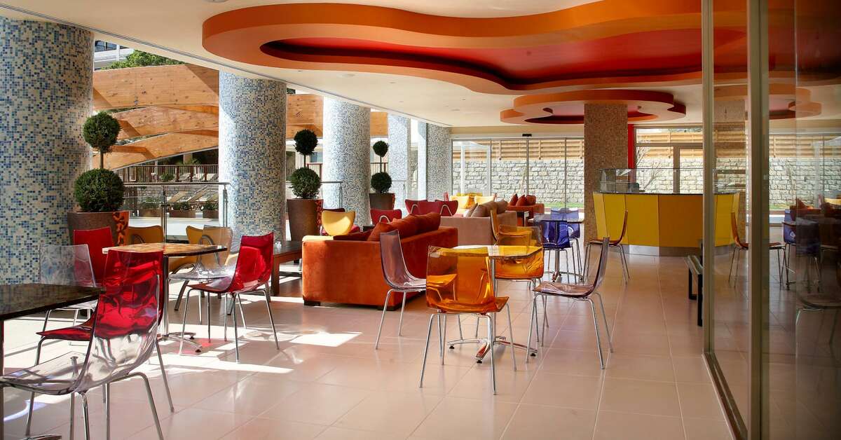 Een foto van het interieur van Atlantica Oasis Hotel