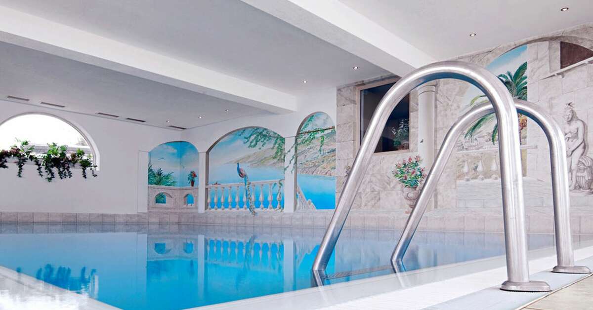 Een foto van het zwembad bij Hotel Regina