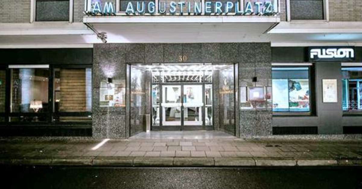 Een foto van de buitenkant van Hotel Am Augustinerplatz