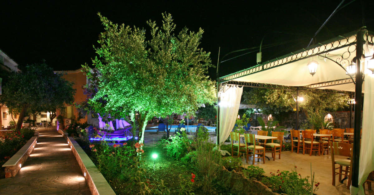 Een foto van het terras bij Hotel Sunset