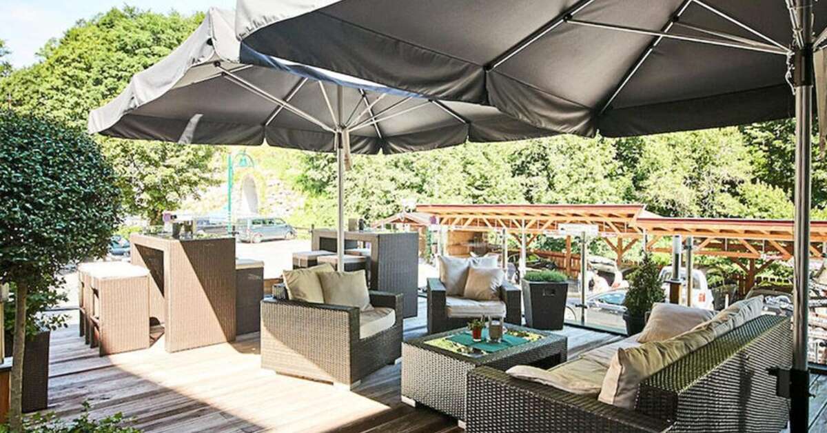 Een foto van het terras bij Hotel Gollinger Hof