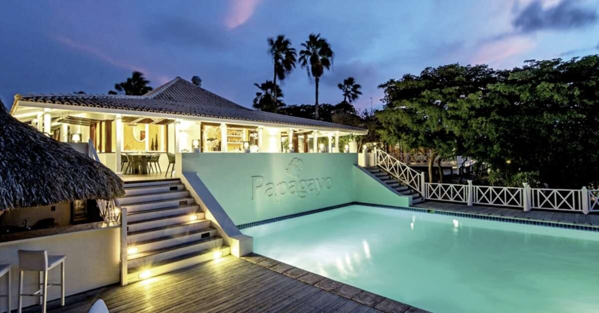 Een foto van het zwembad bij Papagayo Beach Resort