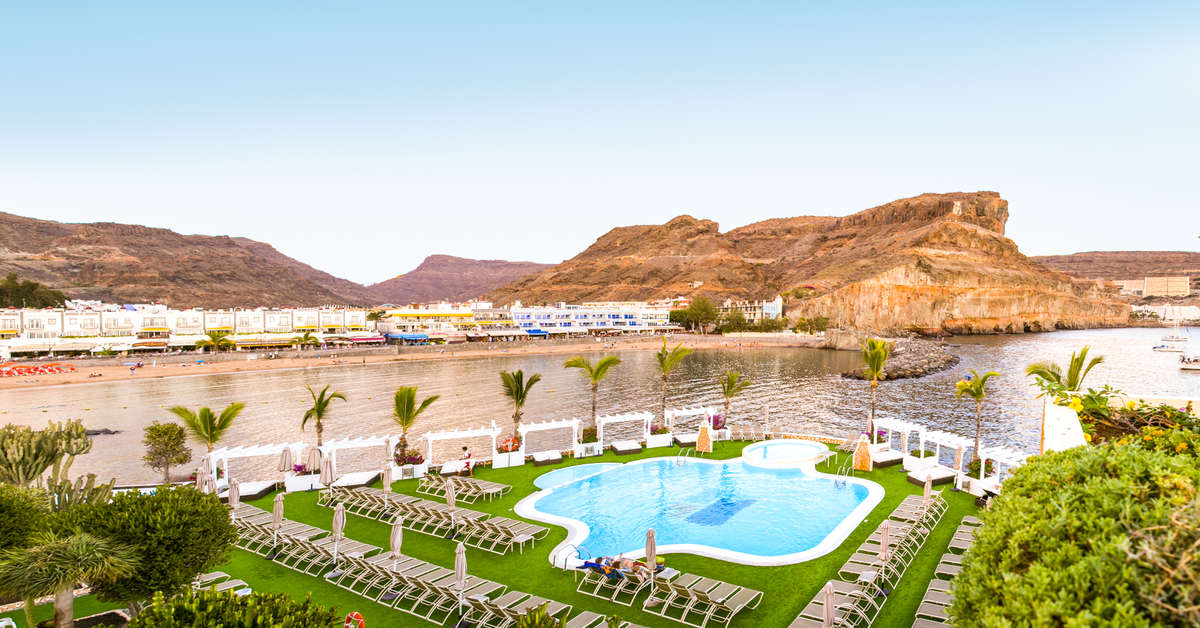 Een foto van het zwembad bij Hotel Livvo Puerto de Mogan