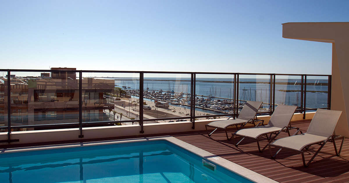 Een foto van het zwembad bij Real Marina Hotel & Spa