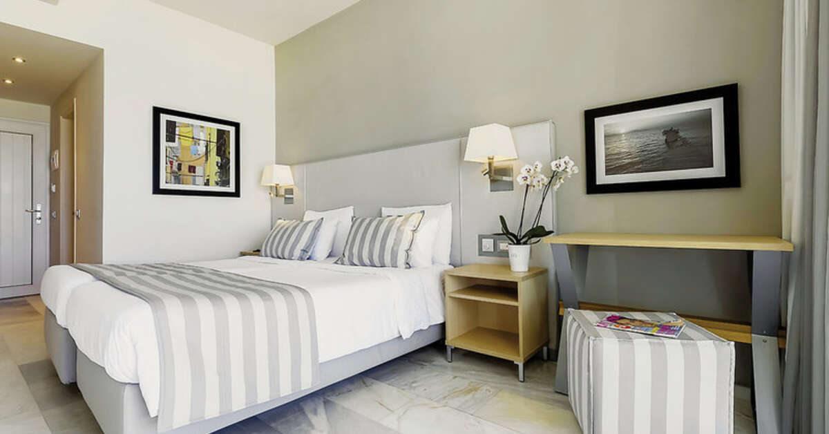 Ein Foto Acharavi Beach Hotel