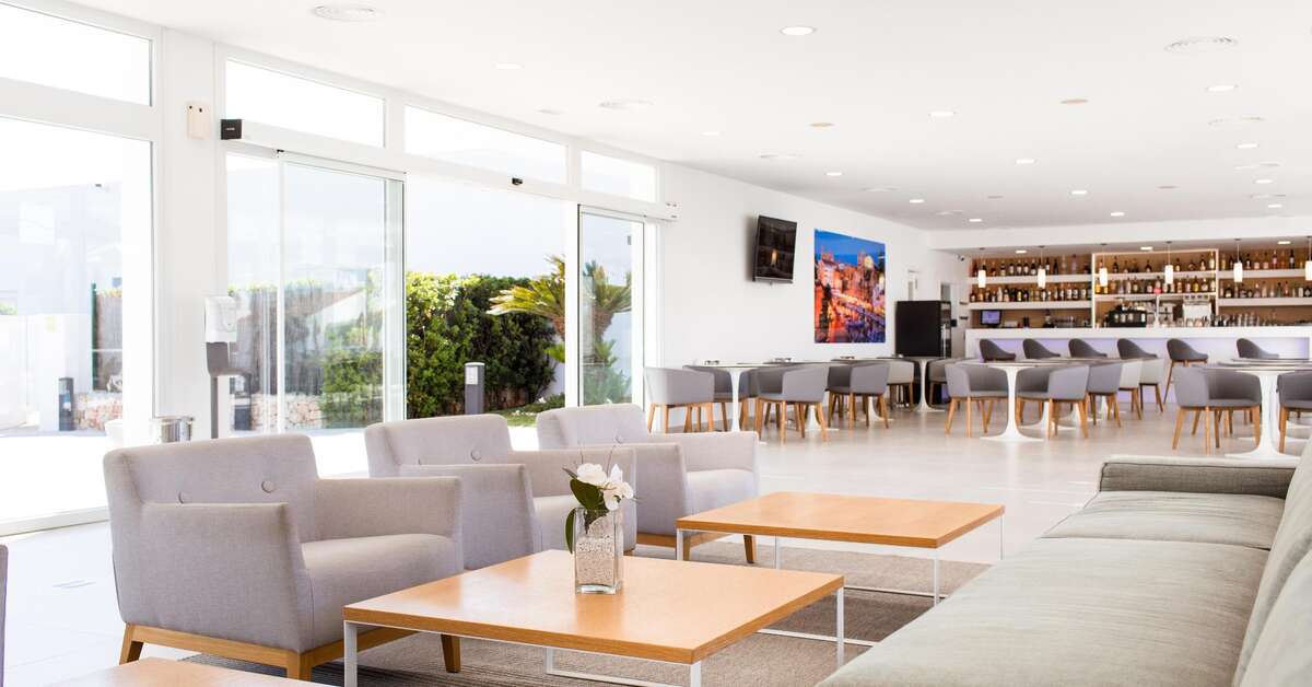 Ein Foto Sagitario Menorca Mar Apartments