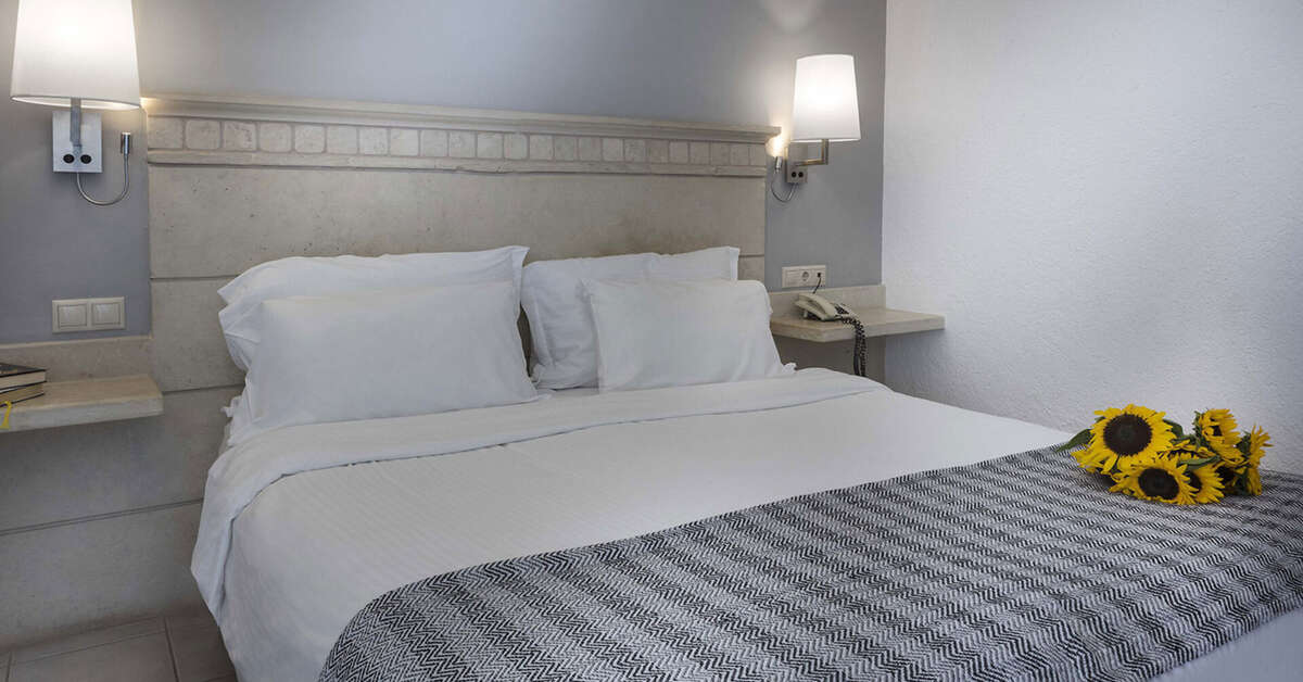 Ein Foto Glaros Beach Hotel