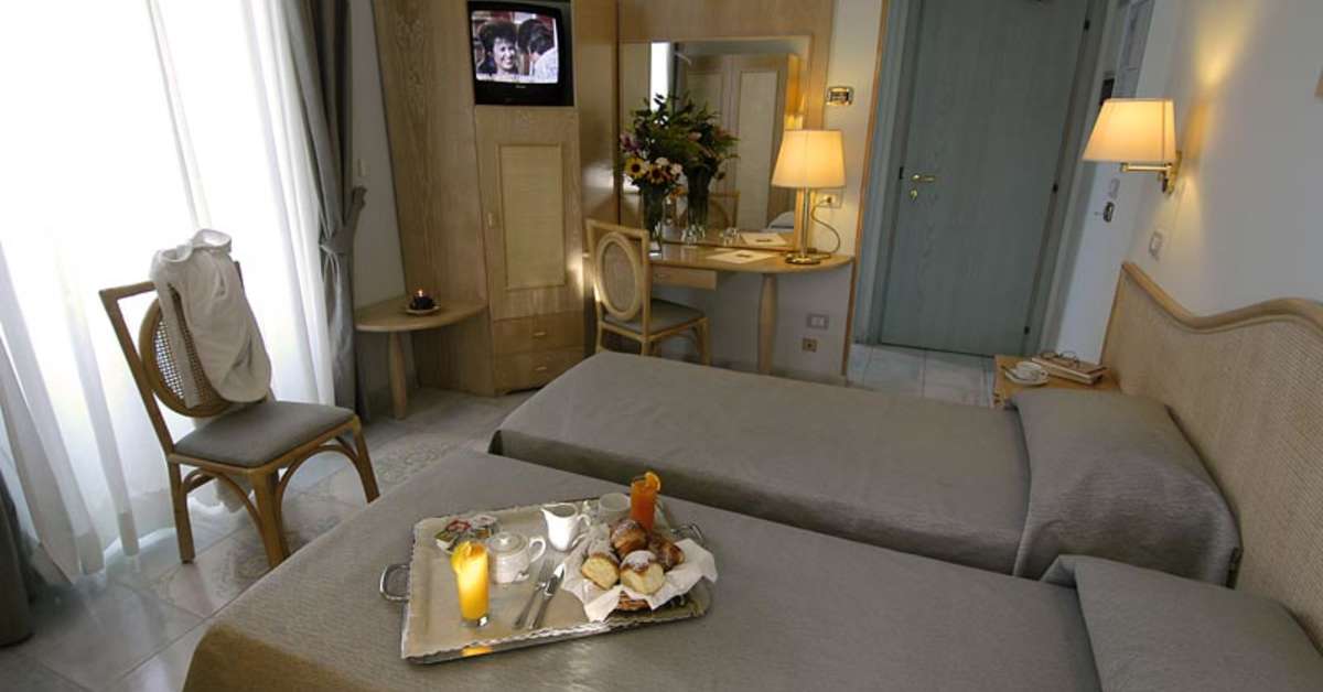 Ein Foto Hotel Mediterraneo