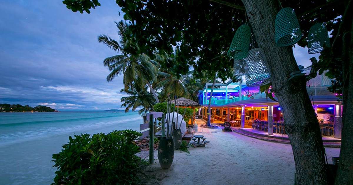 Ein Foto von der Terrasse im Le Duc de Praslin