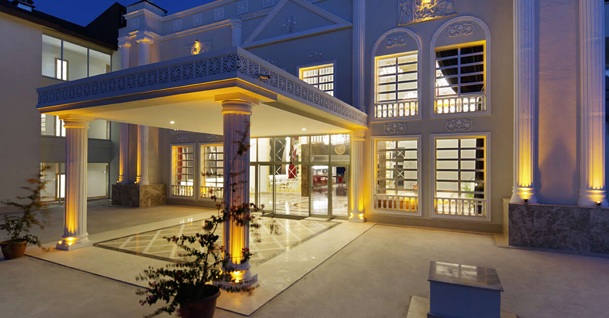 Een foto van de buitenkant van Hotel Justiniano Deluxe Resort